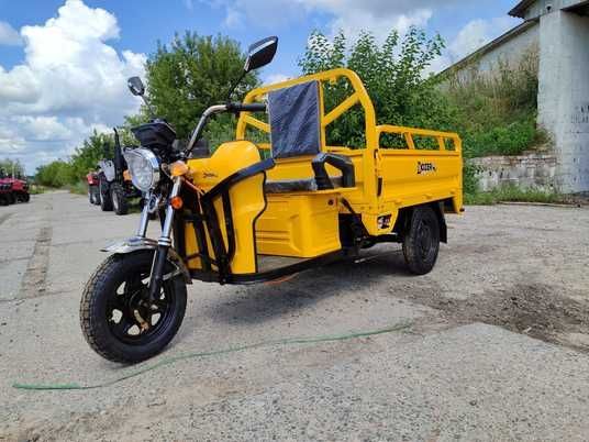 Вантажний Електротрицикл DOZER 1200 ВТ: Надійний та Екологічно